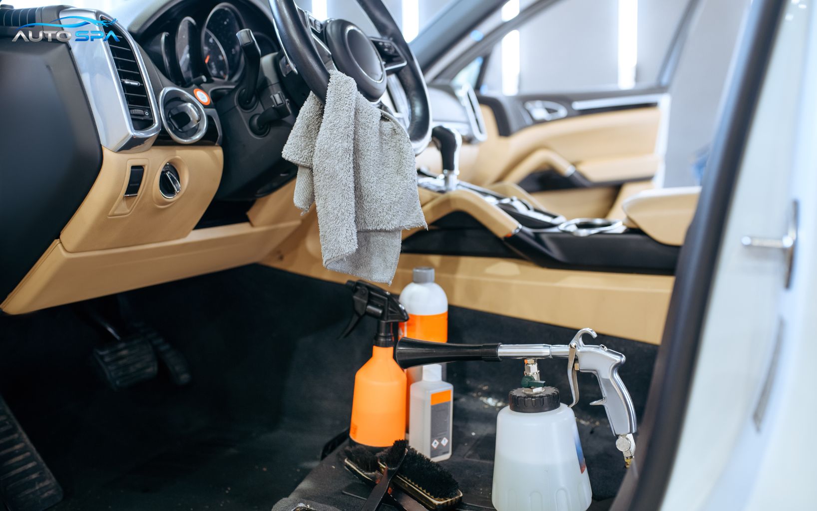 Jasa Interior Detailing Pluit: Bersihkan Jok & Kabin Mobil Anda!