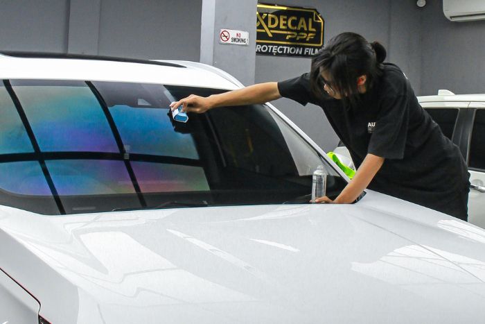 Autospa Glass Cleaning